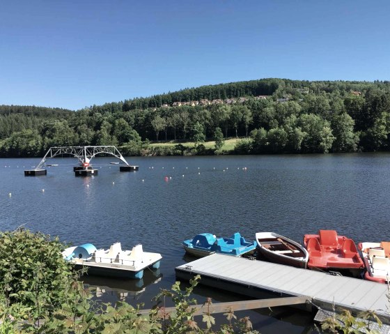 Badesee Kronenburg Bootsverleih, &copy; Nordeifel Tourismus GmbH & Ferienwohnung Auszeit