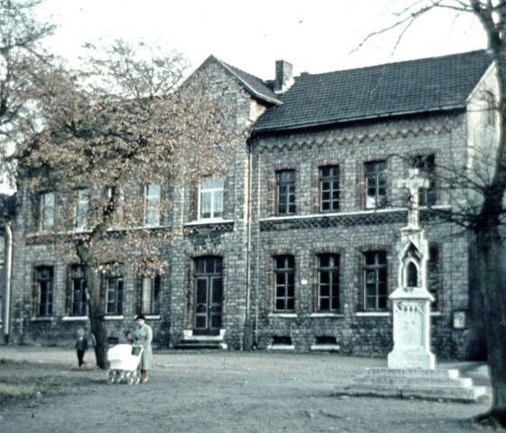 Haus, &copy; Sammlung Hamacher / Esser Bestand des Arbeitskreis Geschichte Mausbach e.V.