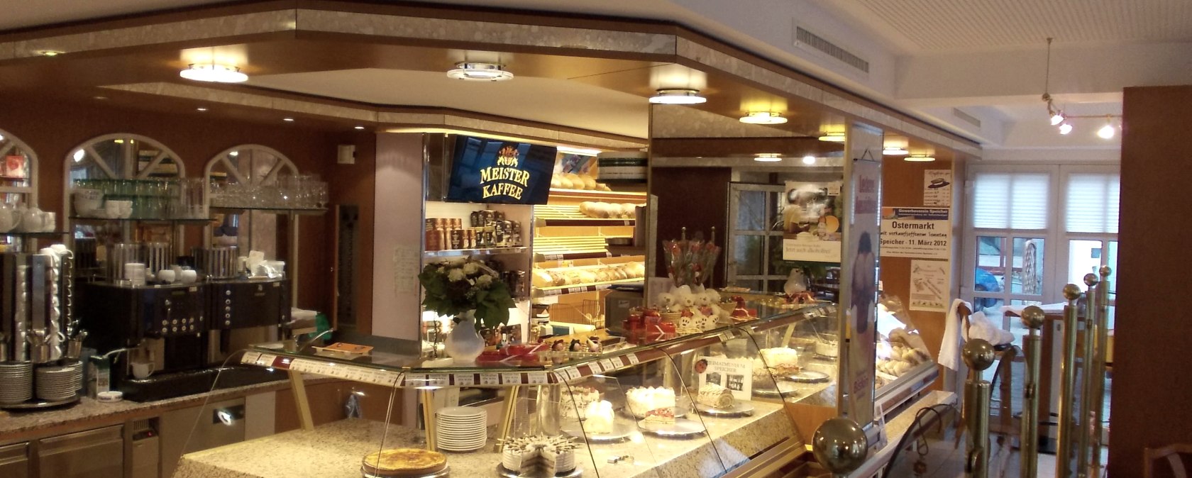 Tortenauswahl im Café, © Franz Josef Berrens