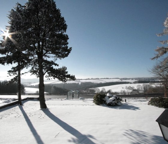 Winterlandschaft, &copy; Nordeifel Tourismus GmbH & Hollerather Hof