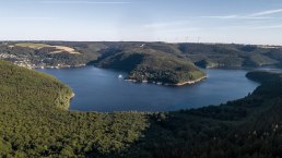 Blick auf den Rursee im Nationalpark Eifel, &copy; Tourismus NRW e.V.