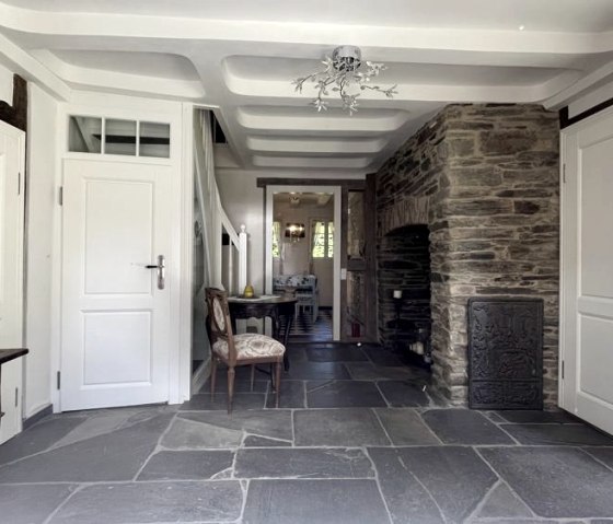 020c5618-9b4c-4ea5-8839-a5930a87e969