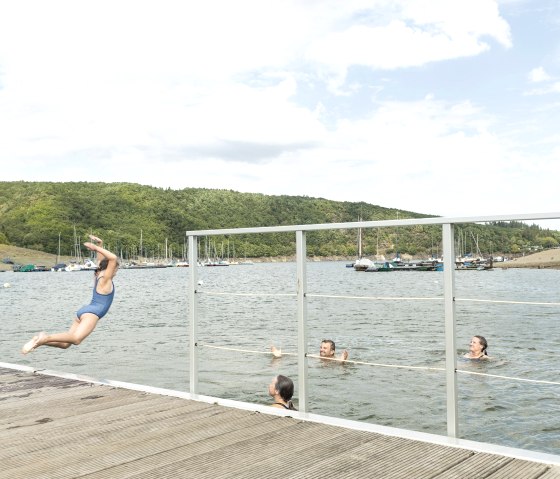 Badeplattform Woffelsbach, &copy; Eifel Tourismus GmbH, Tobias Vollmer