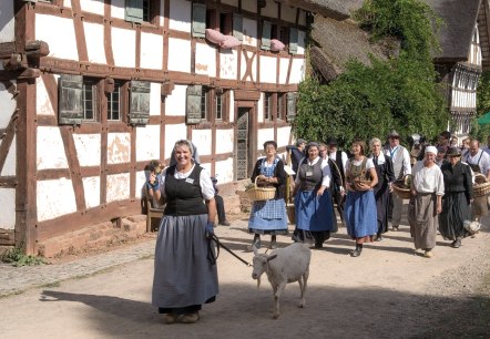 Bäuerin mit Ziege, © LVR-Freilichtmuseum