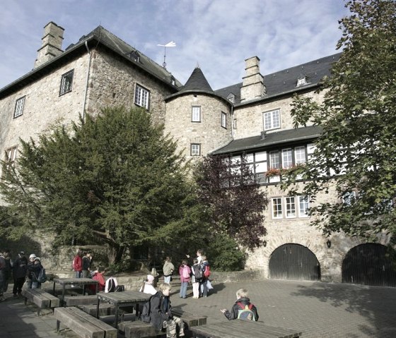 burg_blankenheim_0169_Layout, &copy; Nordeifel Tourismus GmbH & Jugendherberge Burg Blankenheim