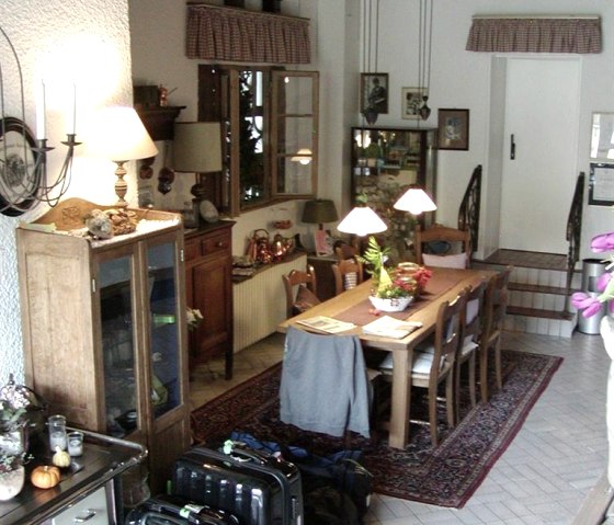 Rezeption, &copy; Nordeifel Tourismus GmbH & Hotel Schlossblick