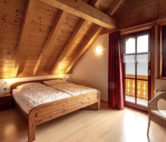Schlafzimmer oben, &copy; Nordeifel Tourismus GmbH & Ferienhaus Linden