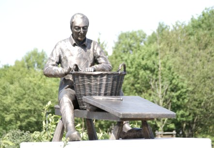 Korbmacher in H&uuml;ckelhoven, &copy; Klaus Gehlen