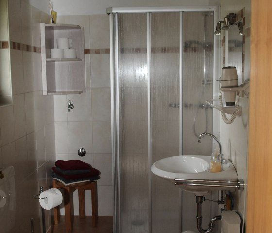 Bathroom Woh.2, &copy; Nordeifel Tourismus GmbH & Ferienwohnungen Bertram, Nationalpark-Gastgeber