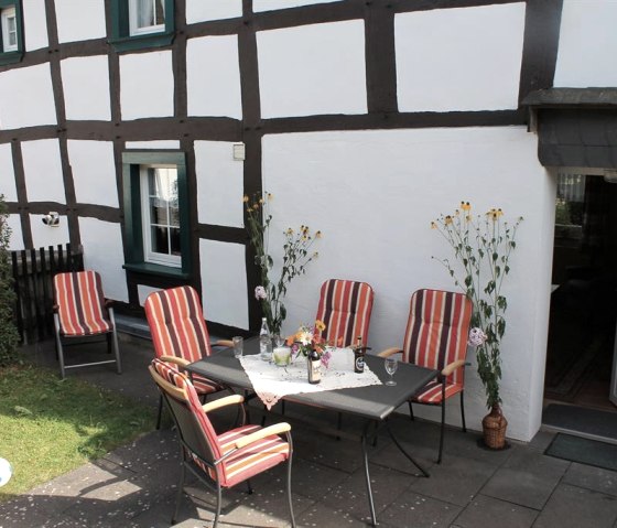 Terrasse, &copy; Nordeifel Tourismus GmbH & Ferienhaus Lena