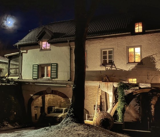 Hauserbachm&uuml;hle bei Nacht, &copy; S.Kuhl
